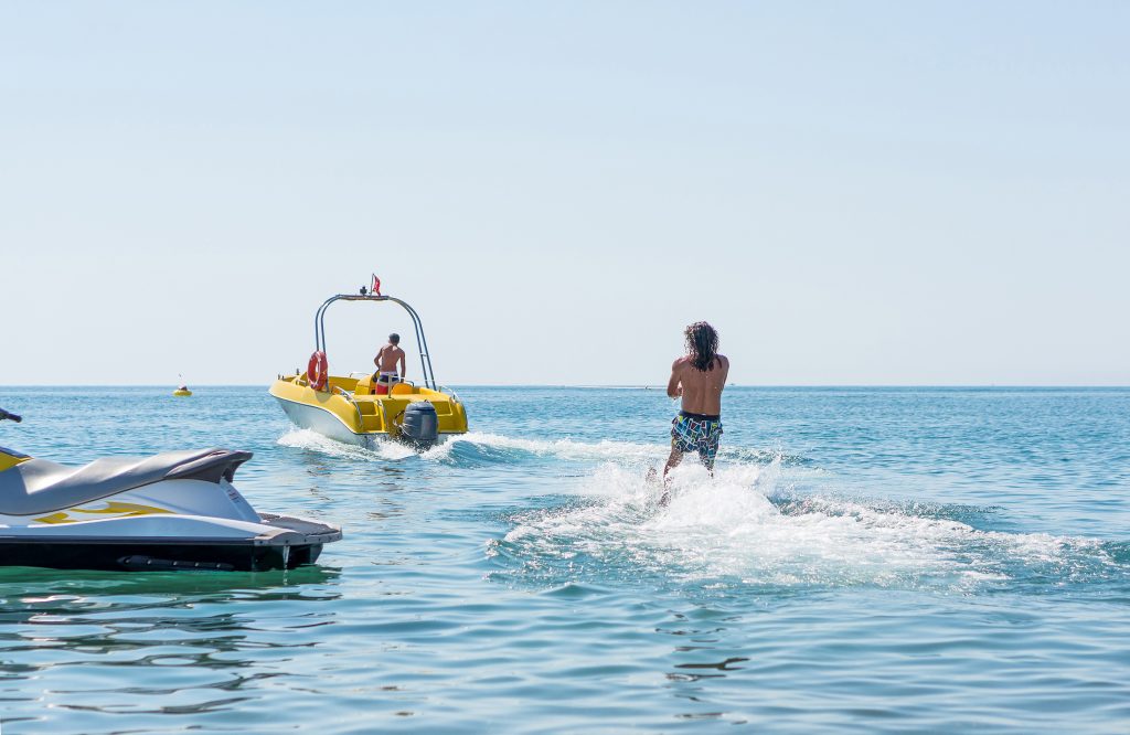 découvrez le ski nautique
