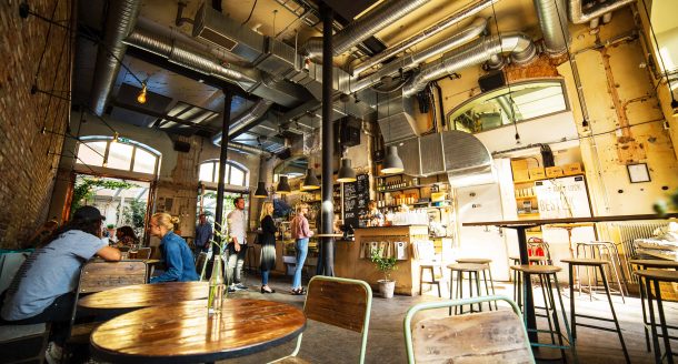 On veut de l’originalité ! Dans quel restaurant insolite de Paris allons-nous être surpris ?